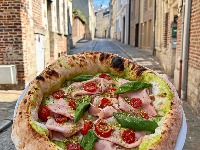 Queen Bufala  pizzeria Napolitaine 
